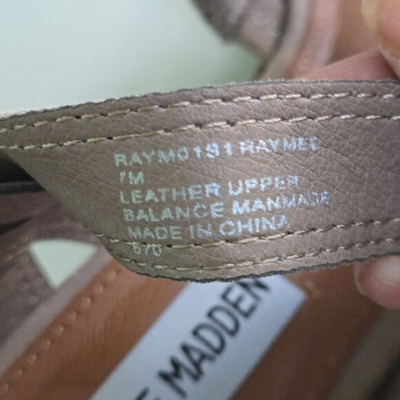Steve Madden Raymee Strappy Neutral Beige Suede Sandals Size 7M - Picture 8 of 8